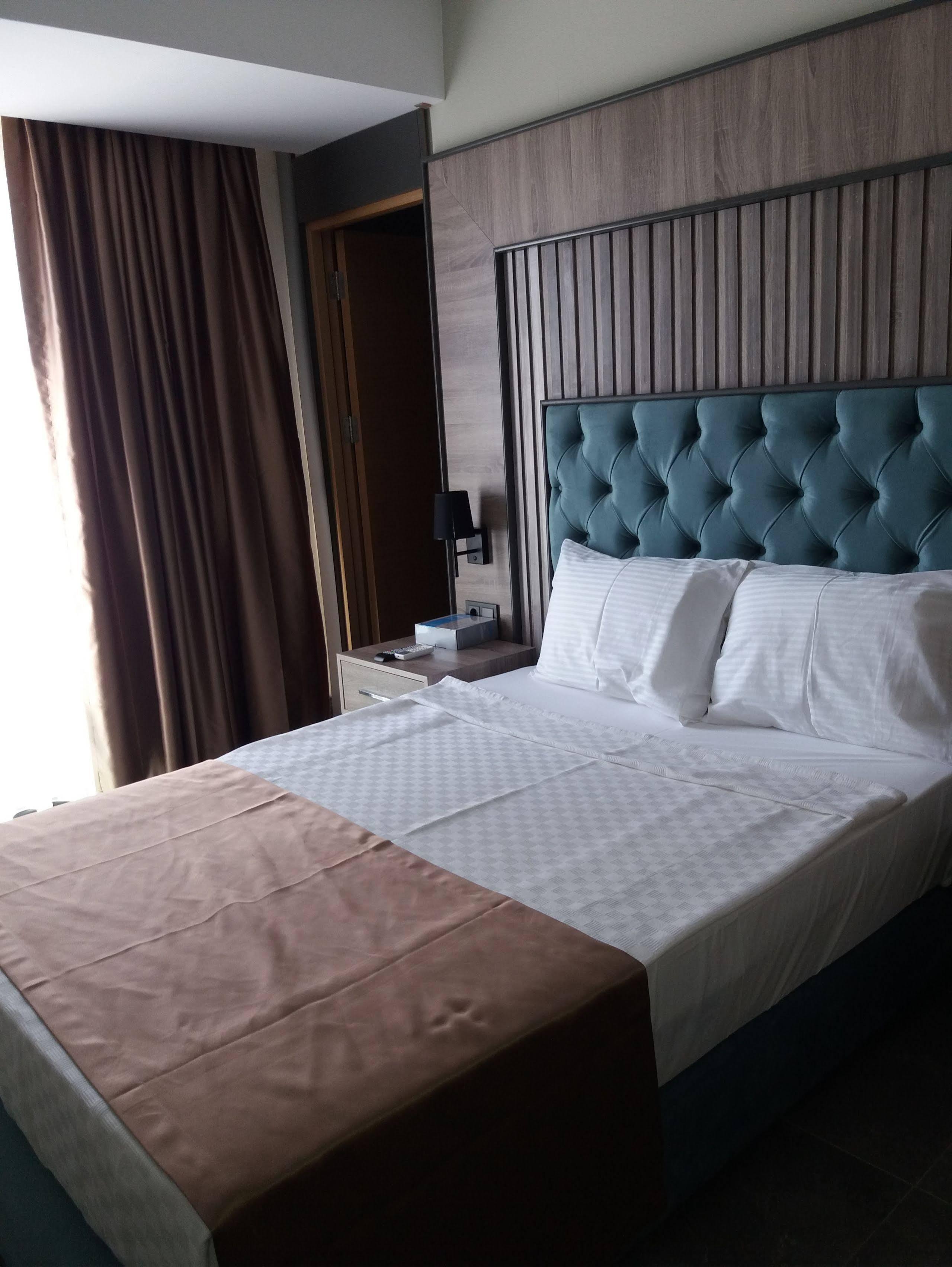 Rodinn Park Hotel アンタルヤ エクステリア 写真